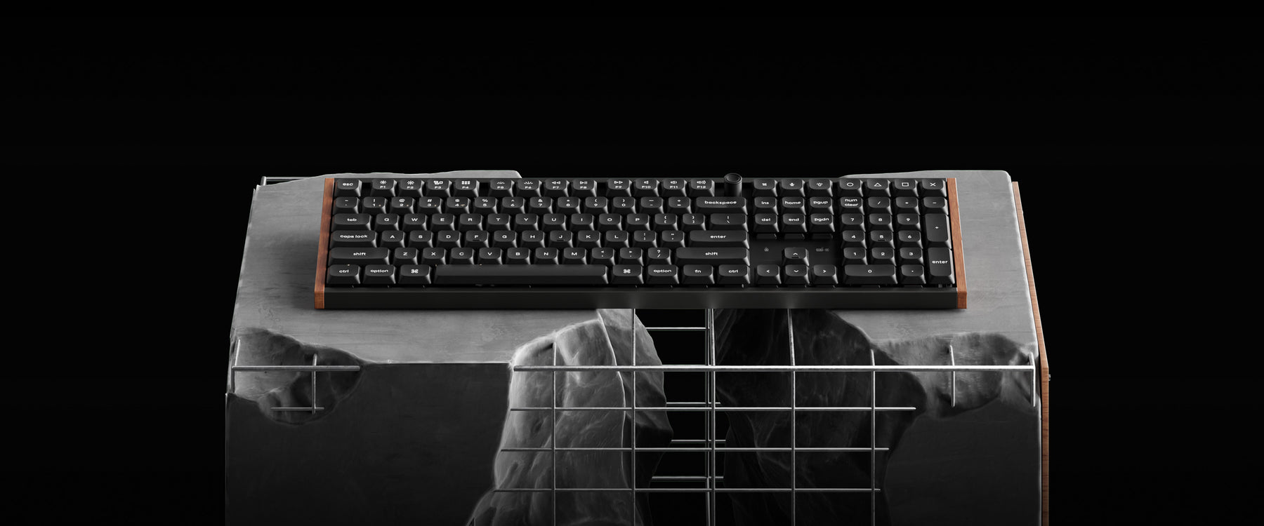 Teclado mecânico low-profile Keychron K5 Ultra 8K com laterais em madeira