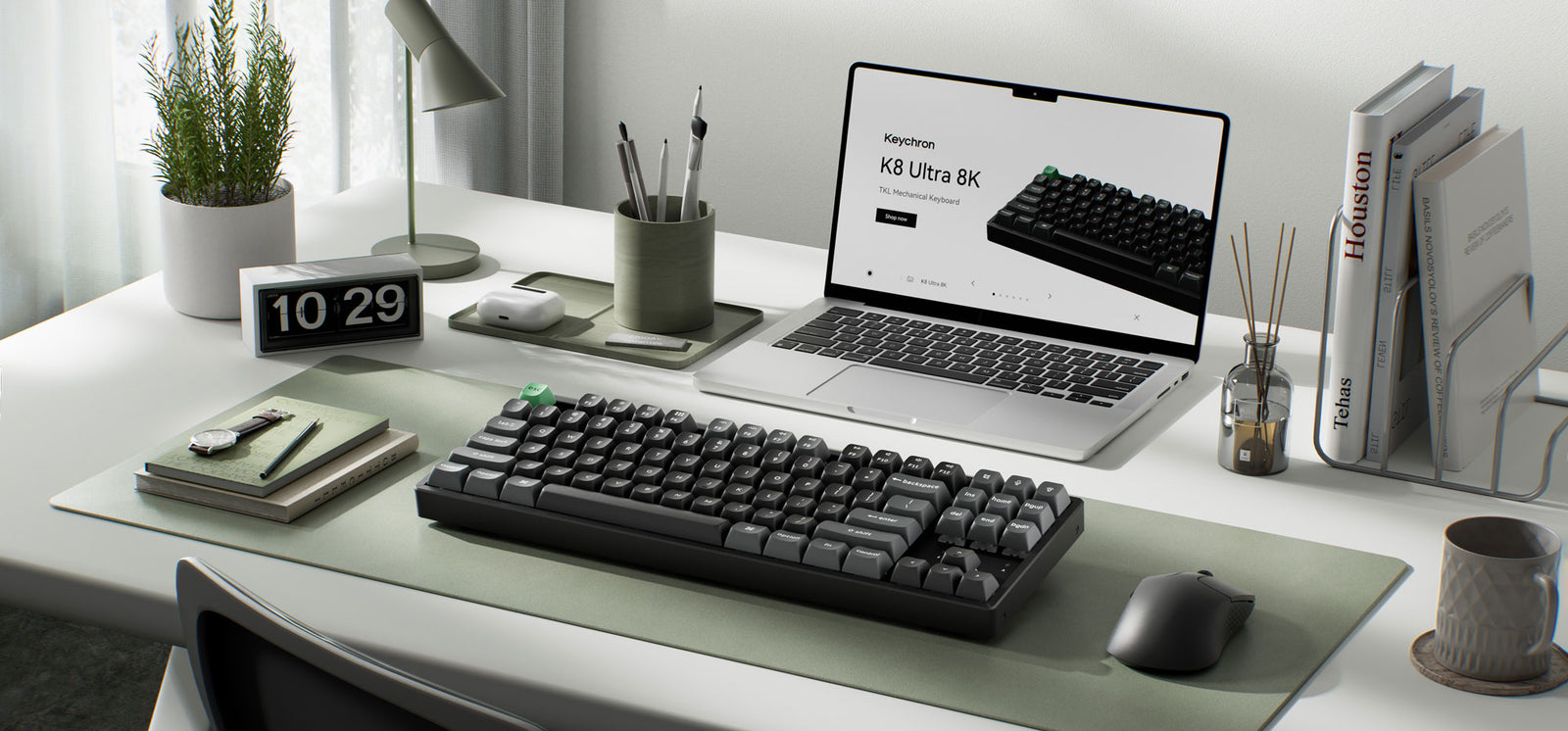 Keychron K8 Ultra 8K sobre a mesa