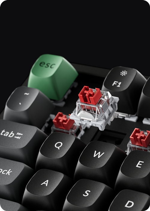 Switch sendo trocado no teclado hot-swappable
