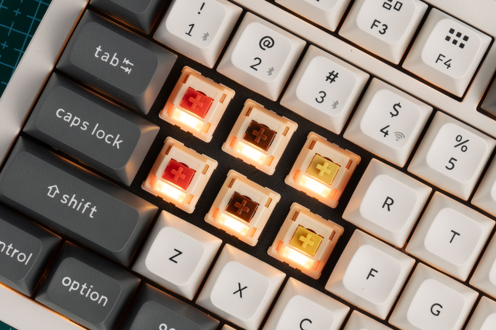 Efeito RGB uniforme com os switches Silk POM