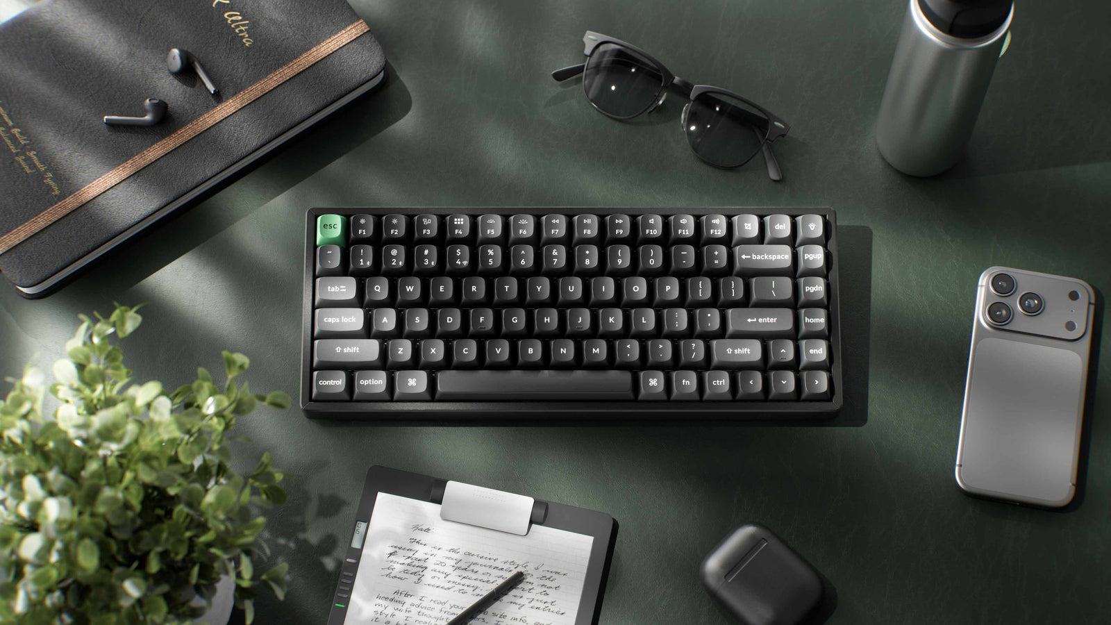 Keychron K2 Ultra 8K na cor preta, vista superior
